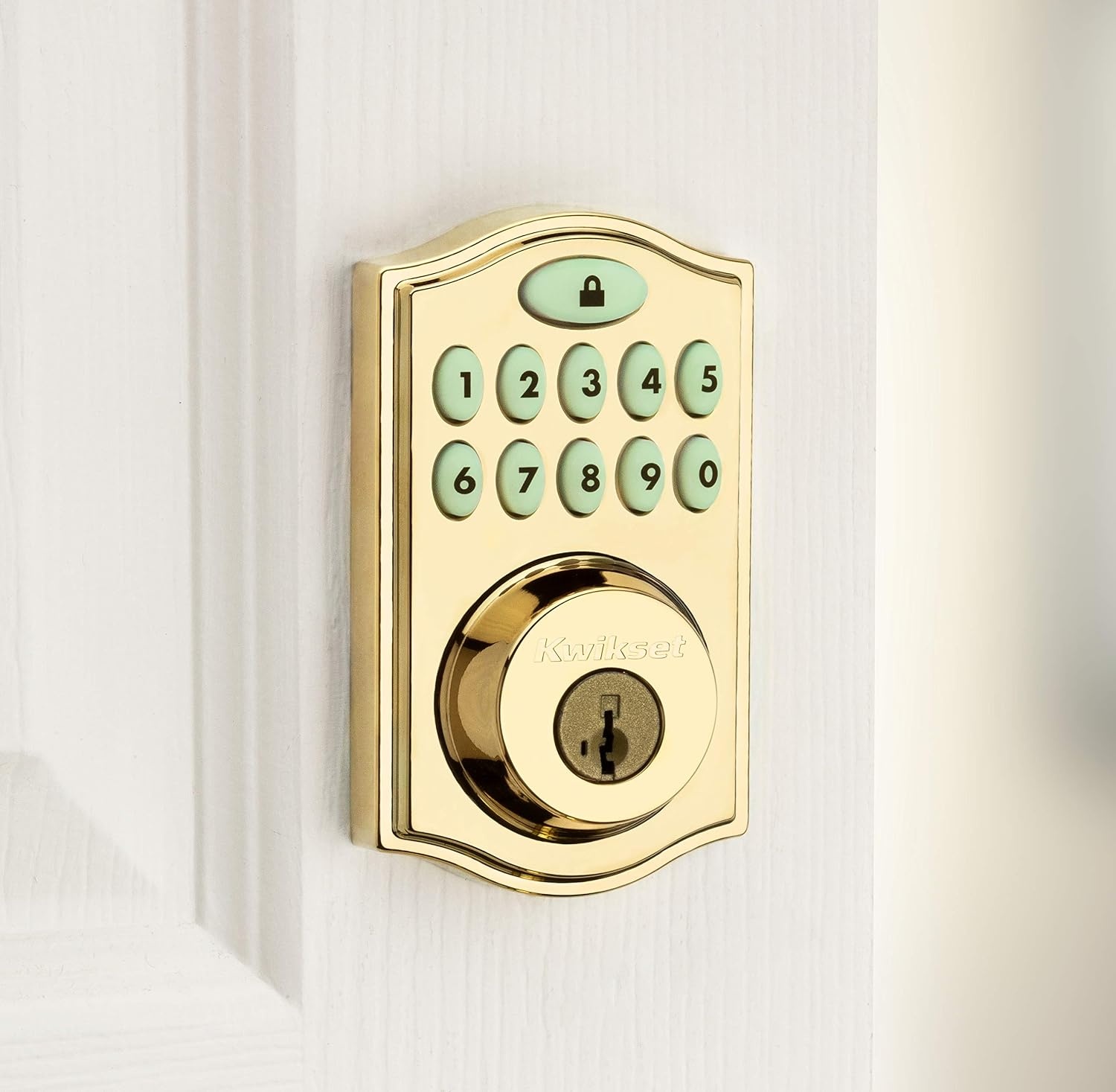 Kwikset 914 Traditional Keypad SmartCode Electronic Deadbolt Smart Lock featuring SmartKey Security and ZigBee 3.0 Technology in Polished Brass